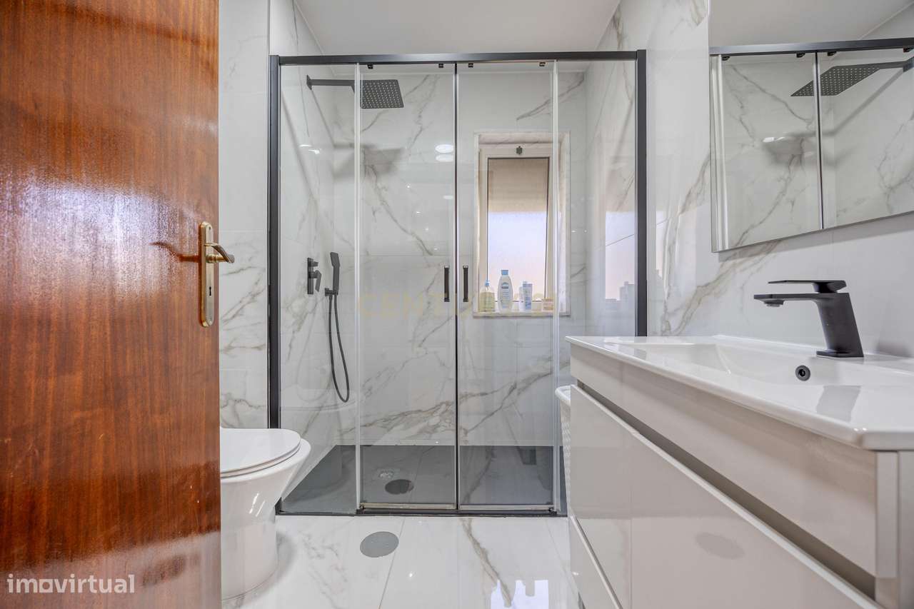 Apartamento T3 com varanda e Box fechada-19