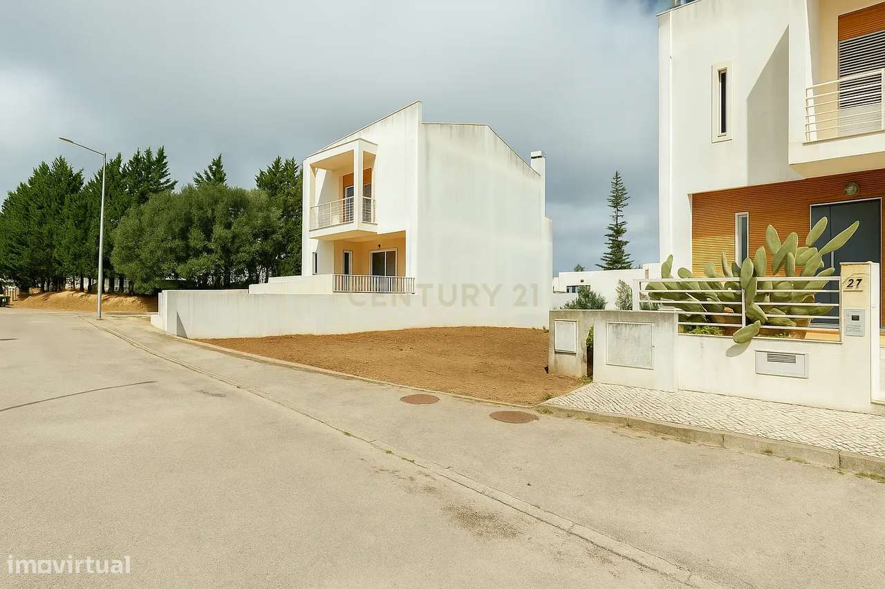 Terreno Urbano em Sesimbra com Projeto Aprovado - 85.000€ - Grande imagem: 3/10