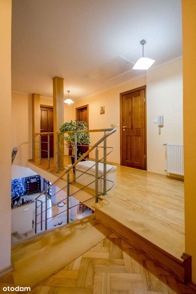 Piękny dom w zacisznej lokalizacji, blisko centrum-14