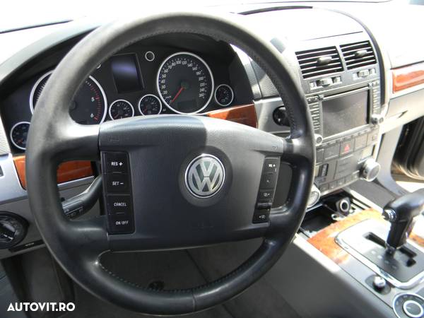 Dezmembrari  VW TOUAREG (7L)  2002  > 2010 2.5 R5 TDI Motorina - 9