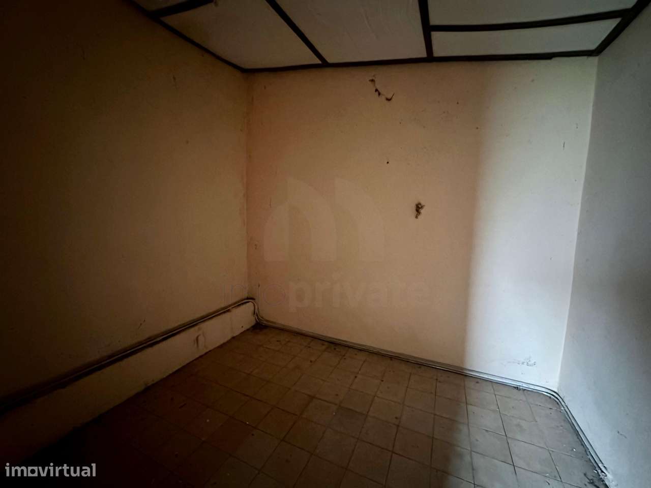 Moradia para restauro em Vila Fria, Felgueiras-13