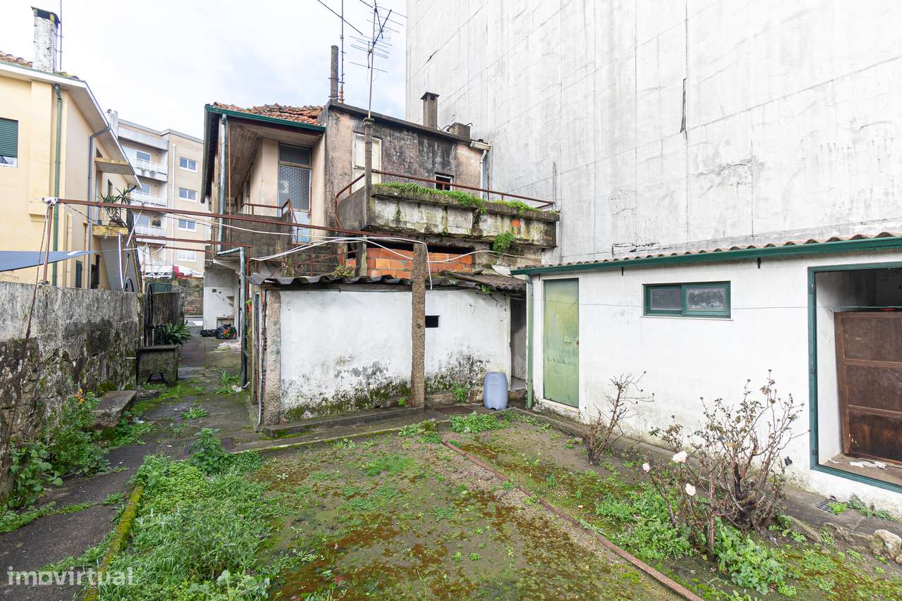 INVESTIMENTO 2 Moradias Terreno de 890 m² Alto da Maia em Águas Santas-7