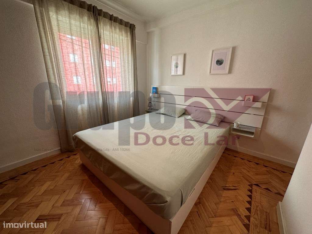 Apartamento T2+1 com Sótão a 350metros da praia de Sesimbra-13