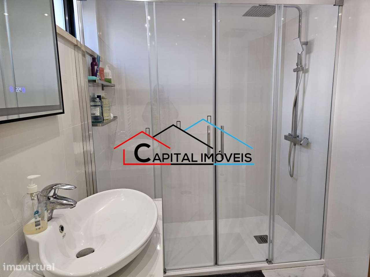 Apartamento T3 com suíte, varandas, garagem e arrecadação-14