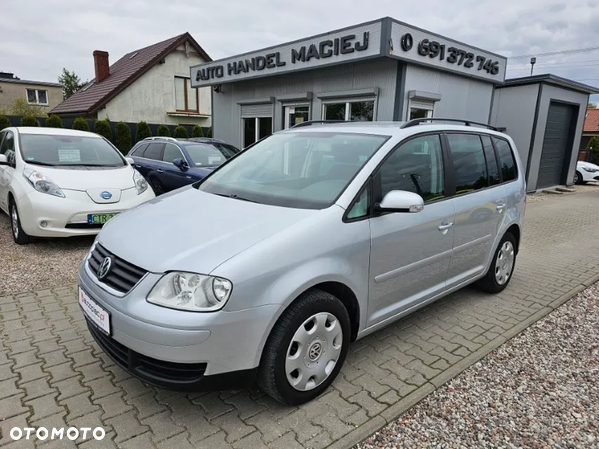 Volkswagen Touran 1.6 FSI Basis - 1