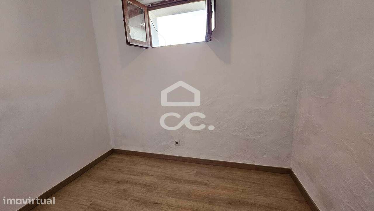 Casa térrea com terraço e aproveitamento de sótão.-6