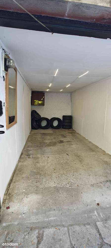Garaż 17m² z oświetleniem Bródno Własnościowy - Pełny obrazek: 2/3