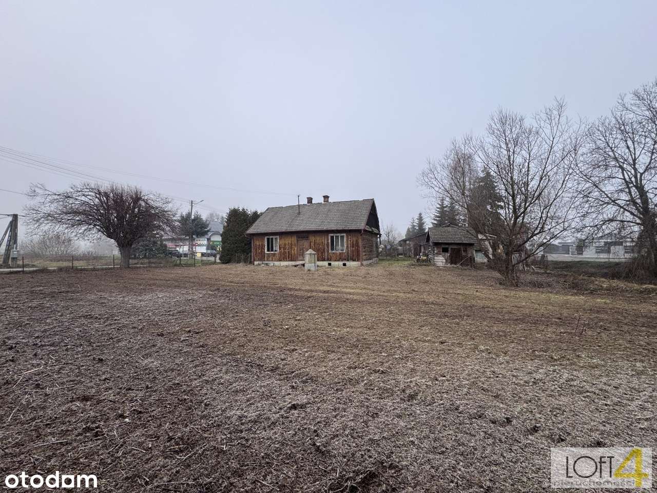 Drewniany dom z duszą na 17-arowej działce-7