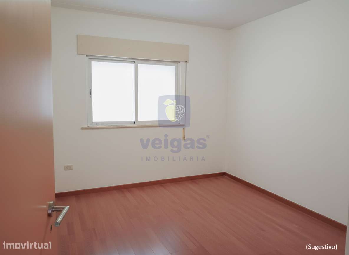 Moradia térrea isolada T3 em Vila Cã, Pombal, com sótão e terreno com-8