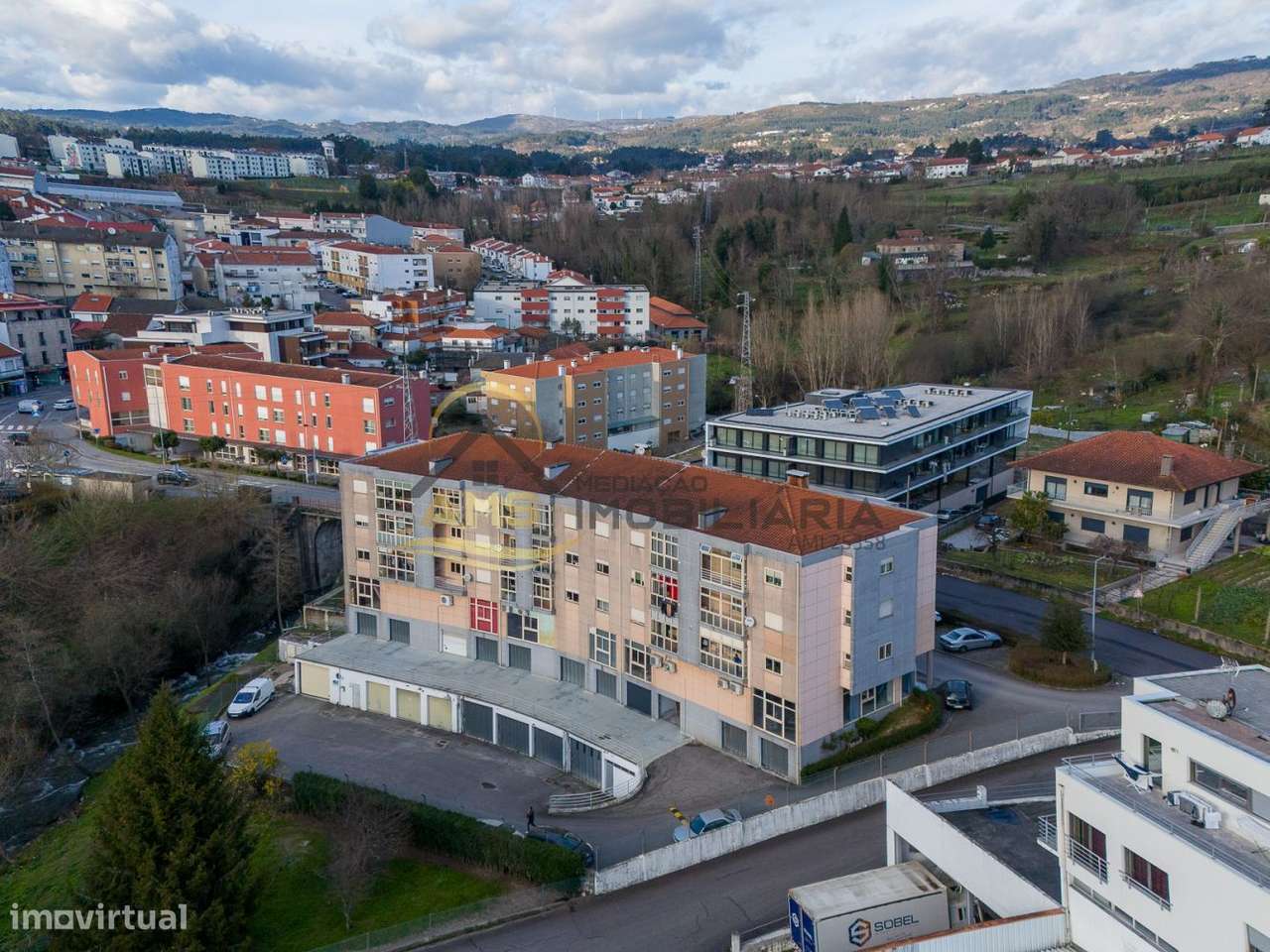 APARTAMENTO T3 COM TRÊS FRENTES E GARAGEM A 5 min a pé do Centro de-12