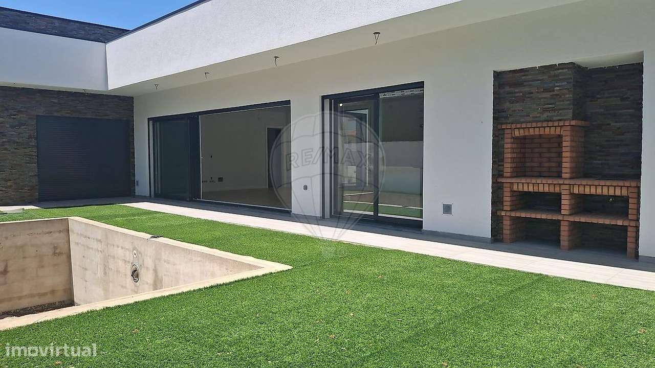 Moradia T4 para venda-28