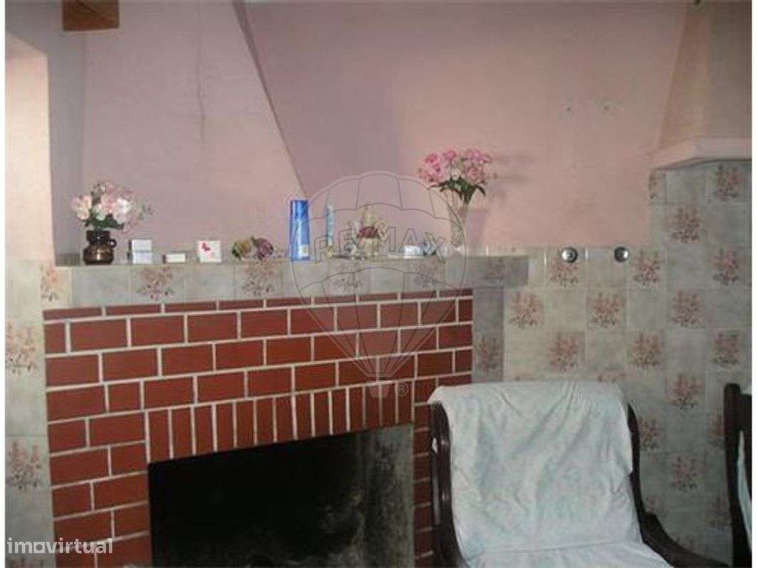 MORADIA PRONTA A HABITAR!! - Grande imagem: 4/19