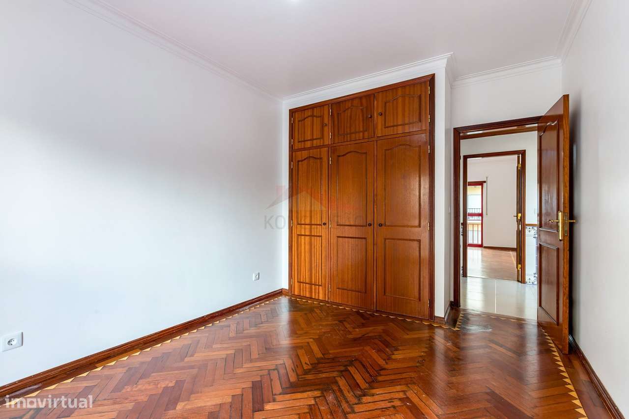 **Apartamento T3 em Venda no Carregado - Oportunidade Imperdível! **-9