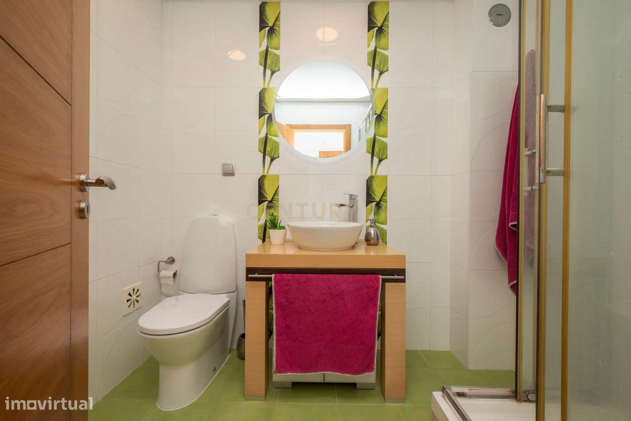 APARTAMENTO T4 DE SONHO NA AMORA | SEIXAL-22