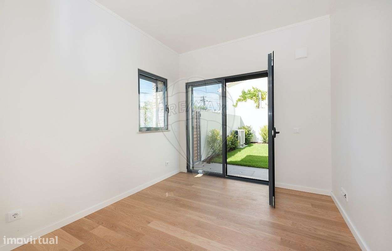 Moradia T4 para venda-10