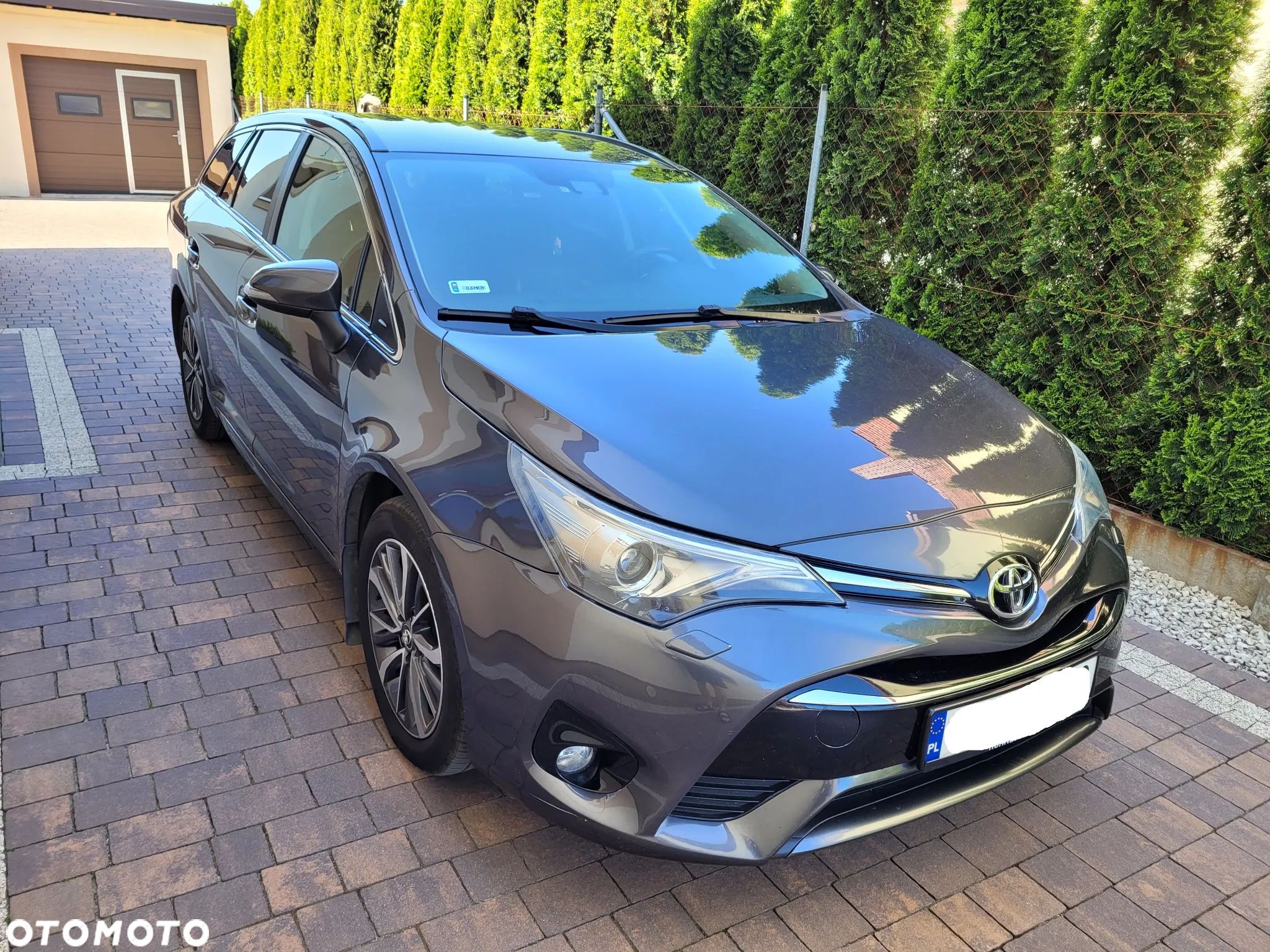 Toyota Avensis 1.8 Active MS - 1