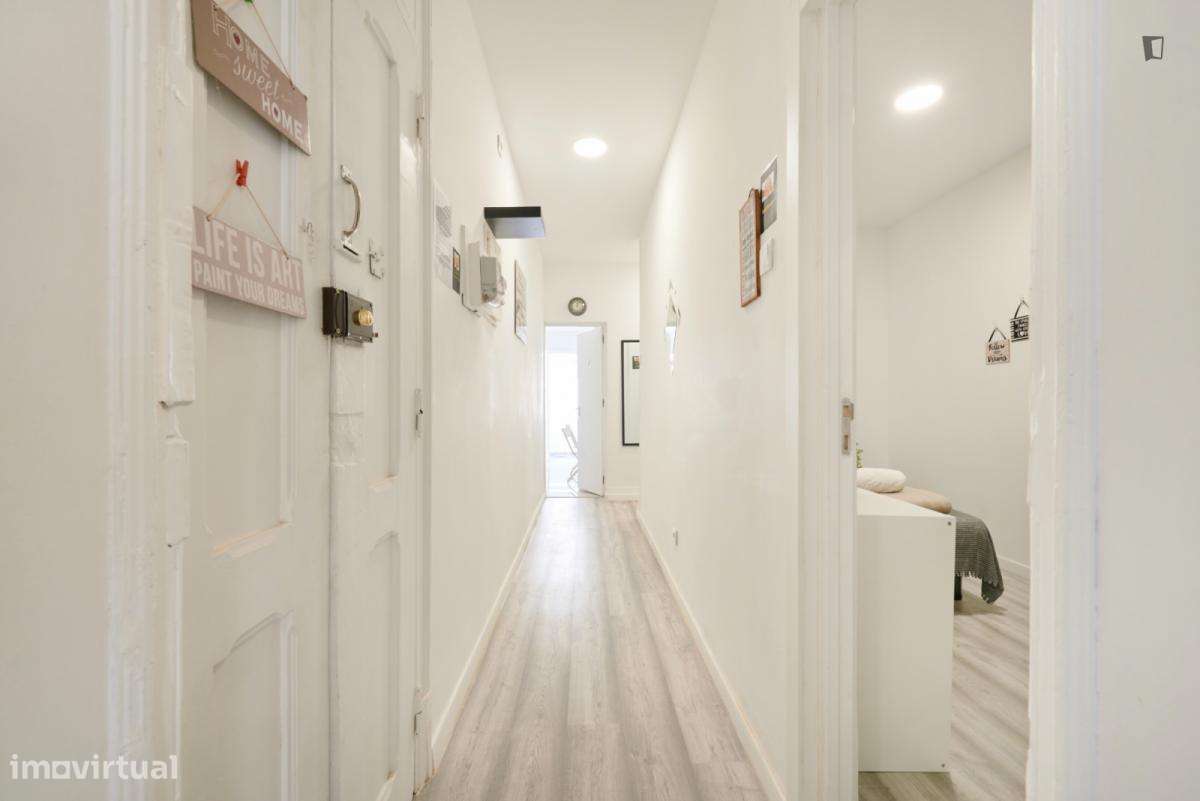 Quarto - localizado em Arroios Lisbon - Grande imagem: 3/10