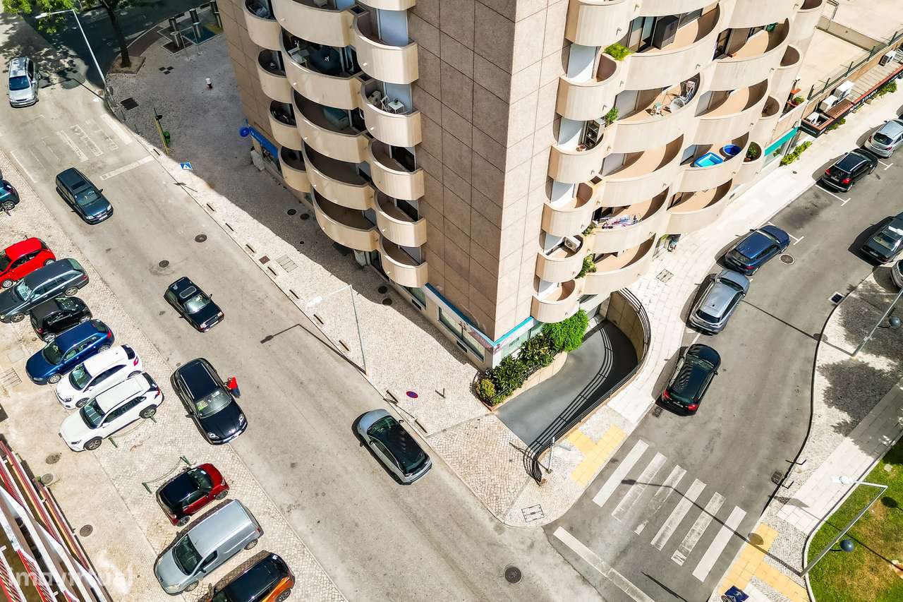 T4 com 184 m², garagem,  varandas e espaço para toda a família-33