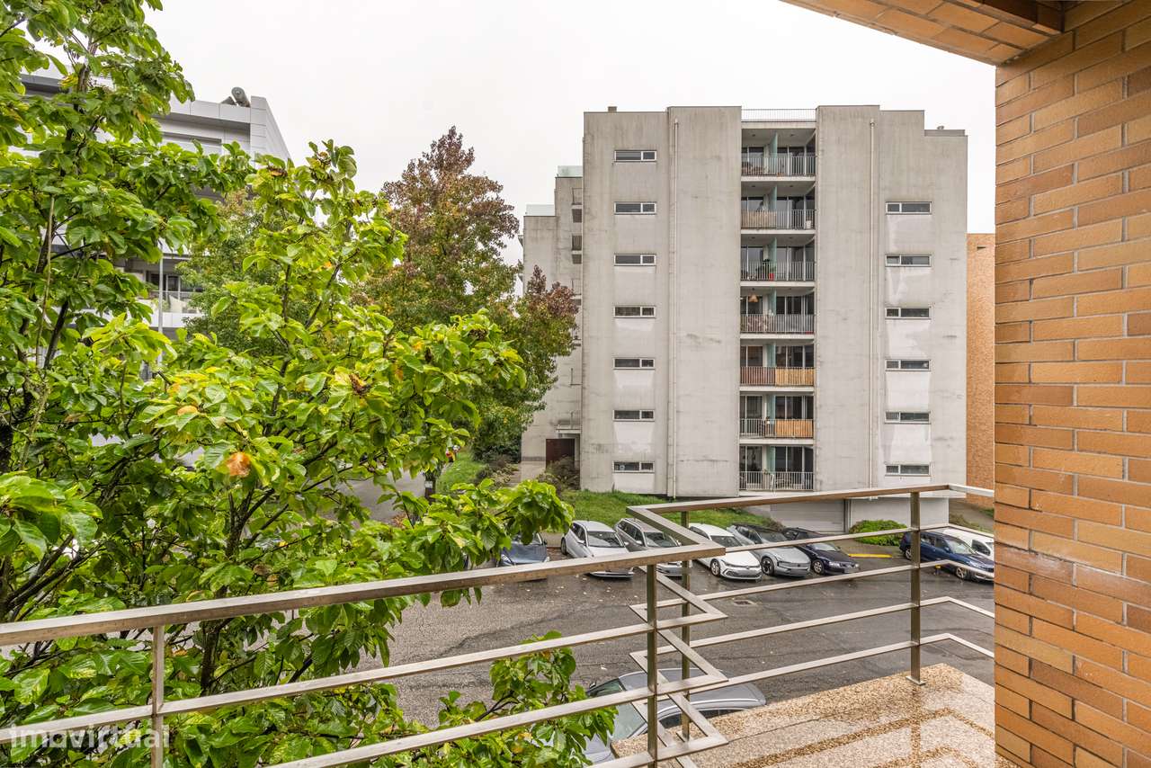 Moradia T3 + escritório à venda em Fraião - Braga-38