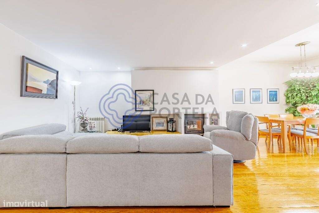 Apartamento T5 – Construção Ferreira dos Santos – Av. Fernão de Magalh - Grande imagem: 3/58