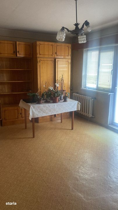 Apartament de 3 camere renovabil, 70 mp, zona Fabricii de Zahar