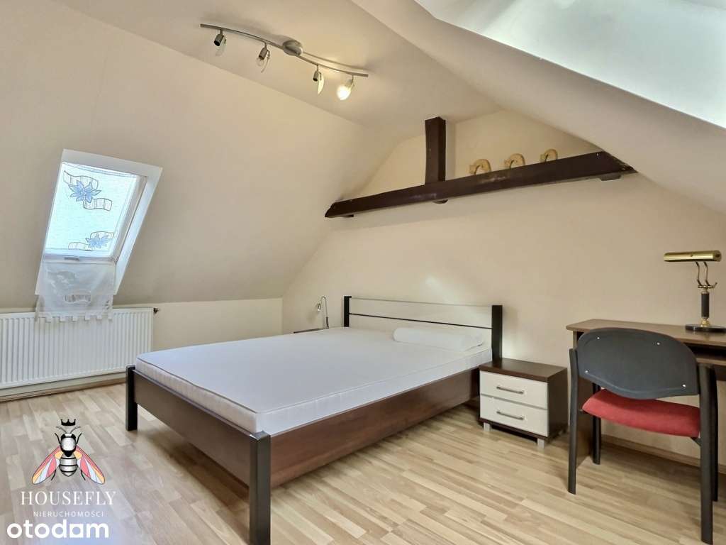 Niezależna część domu z garażem i własną działką-13