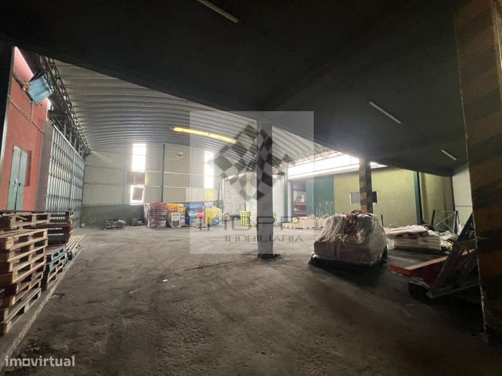 Armazém/Edifício Logístico com 2.400 m² + 3.000 m² de logradouro co...-9