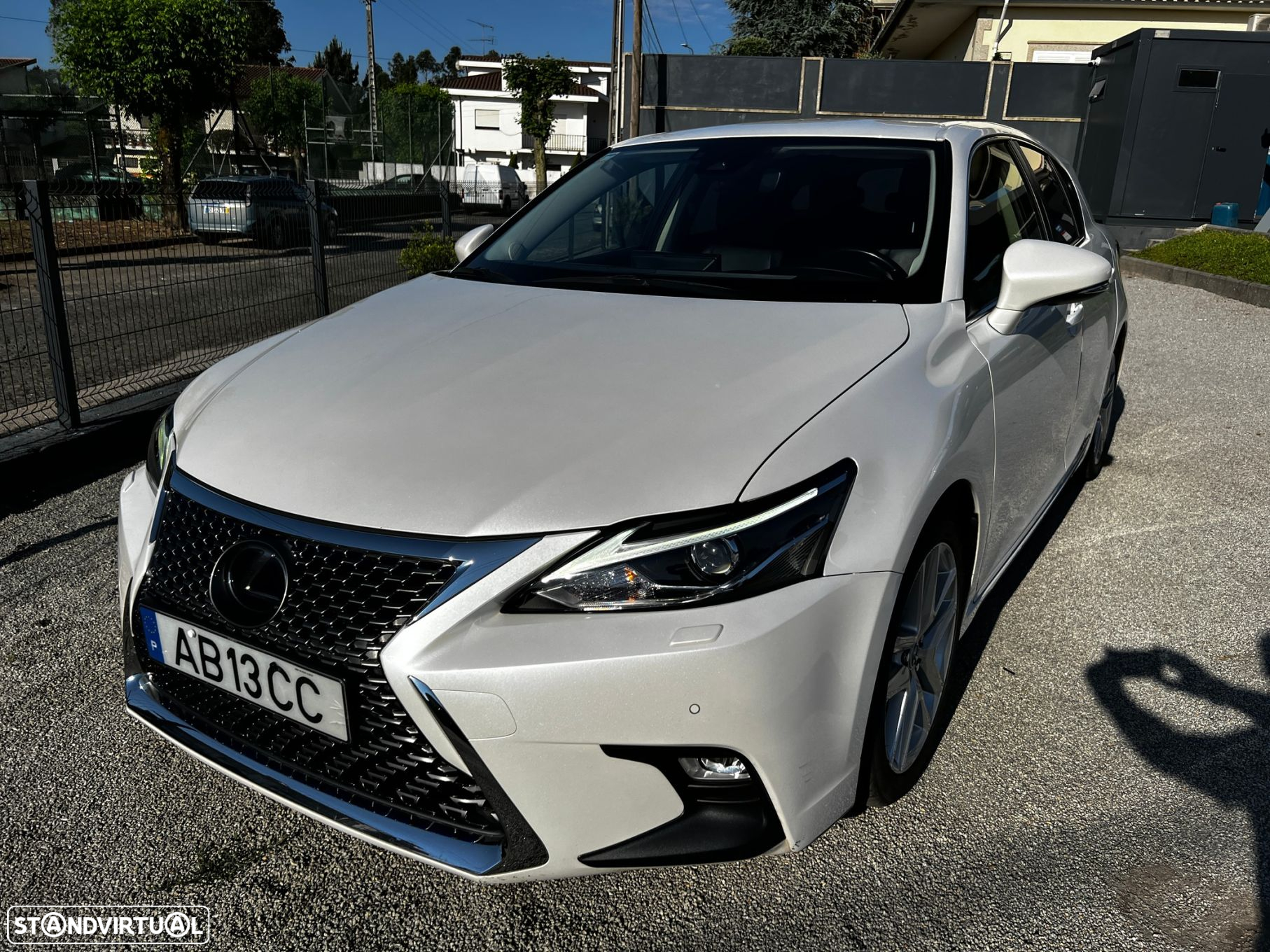 Lexus CT 200h Luxury - 2