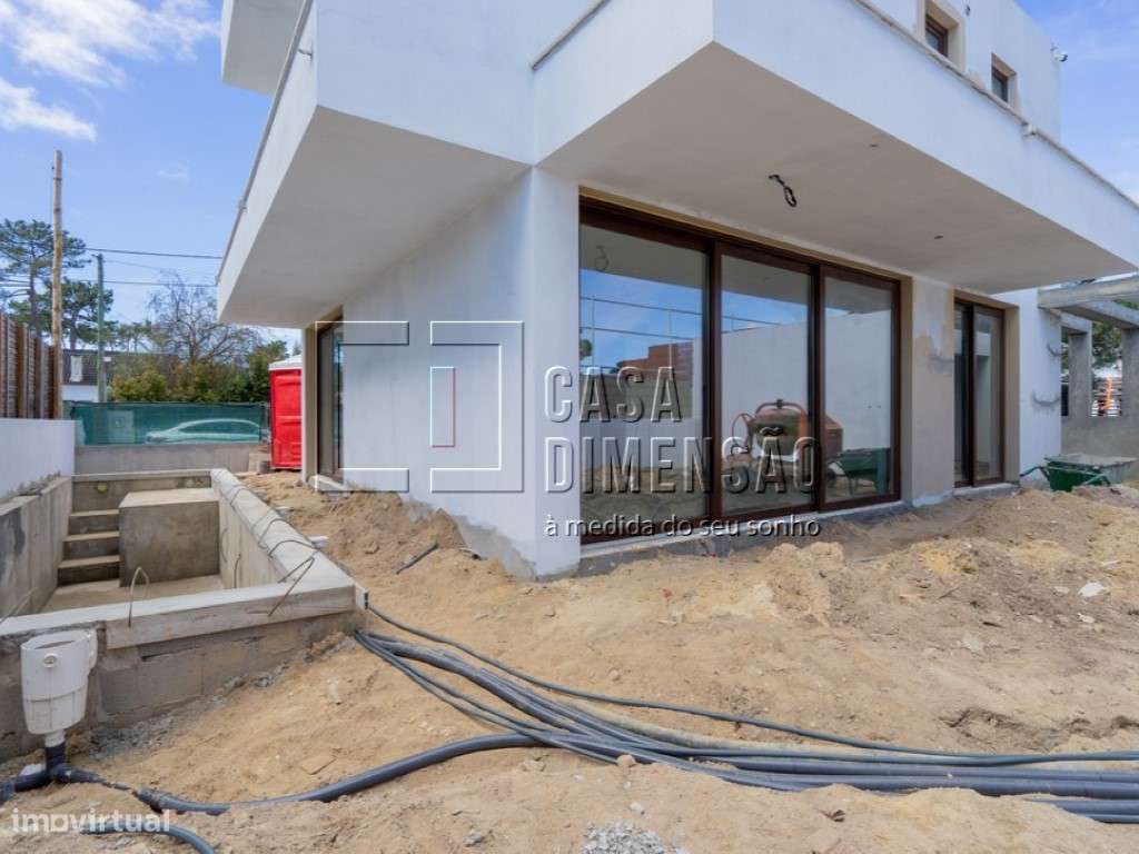 Moradia isolada de tipologia T3 na melhor zona da Aroeira, com Pisc...-23