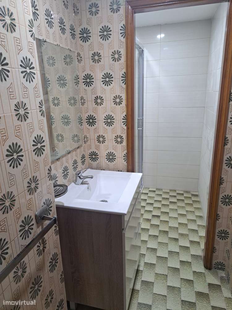 CENTRO CIDADE CHAVES APARTAMENTO T2 COM GARAGEM-9