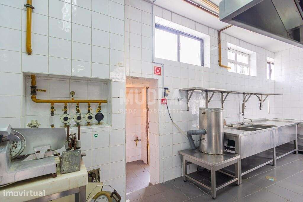 Espaço Comercial Premium com 715 m2 no Centro de Aveiro-21