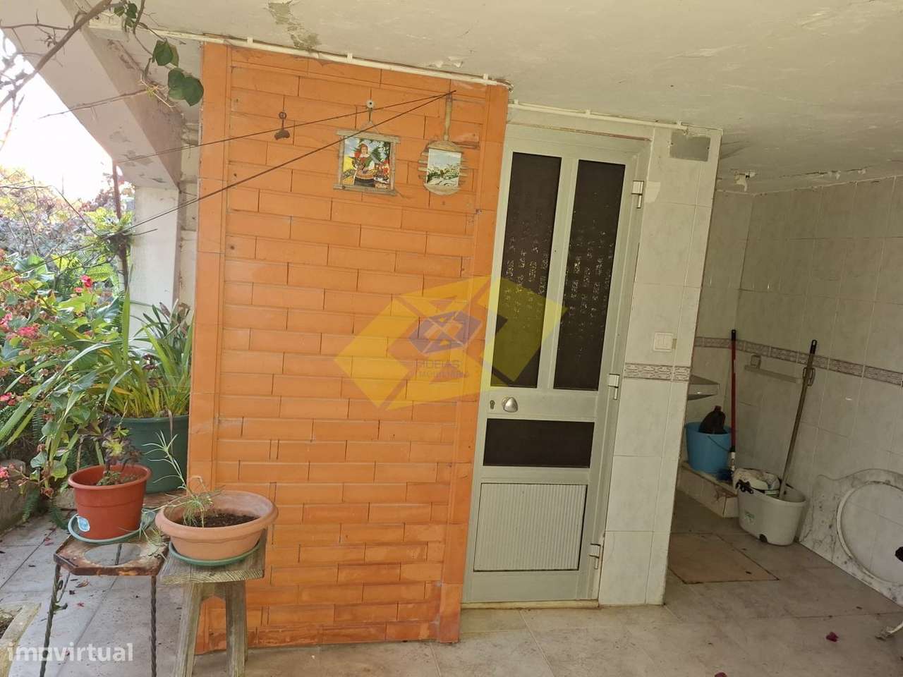 Moradia T4+T1 em Felgueiras (Centro da cidade)-5