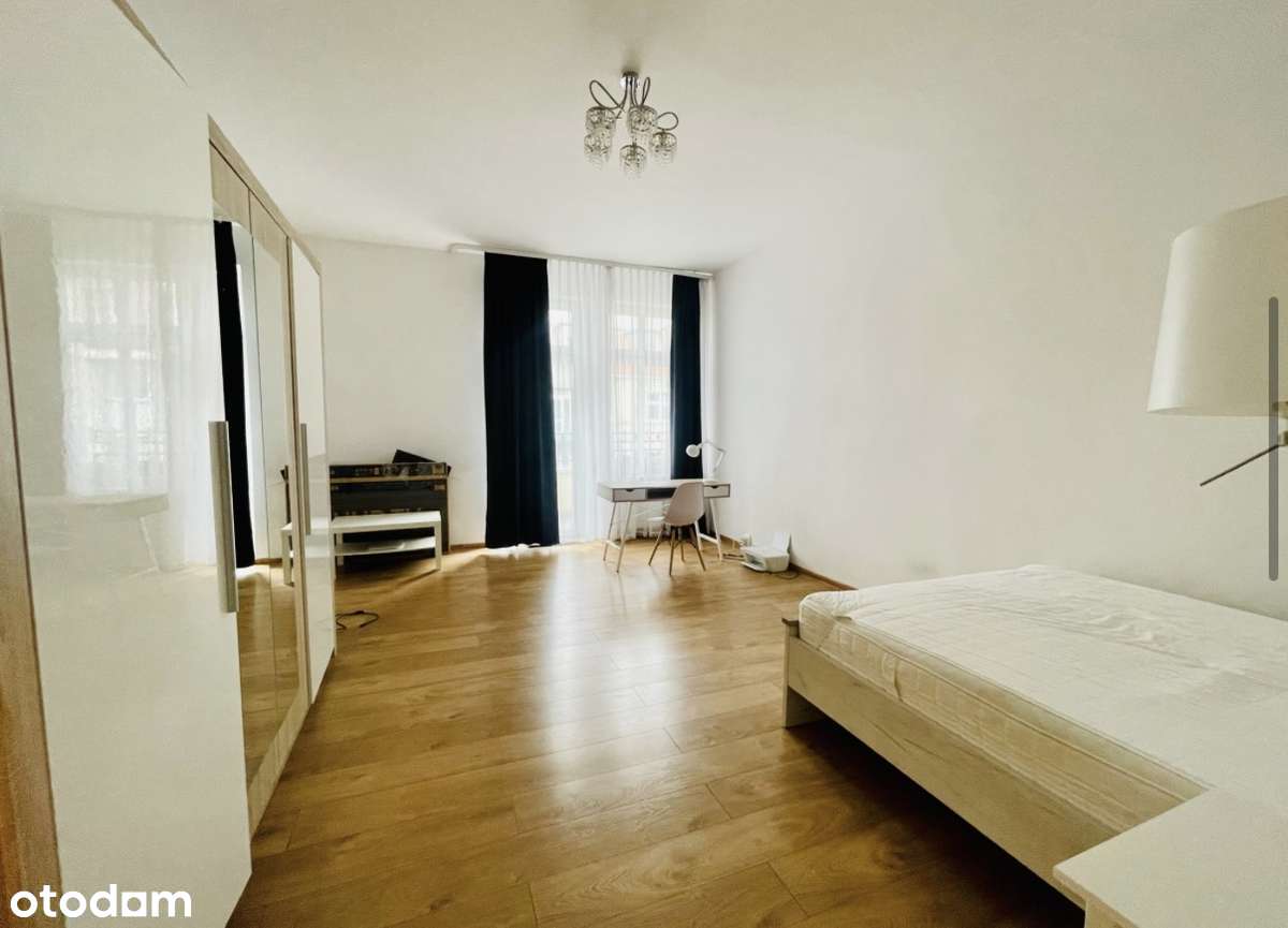 Przestronne mieszkanie z 2 balkonami w Wrocławiu-3