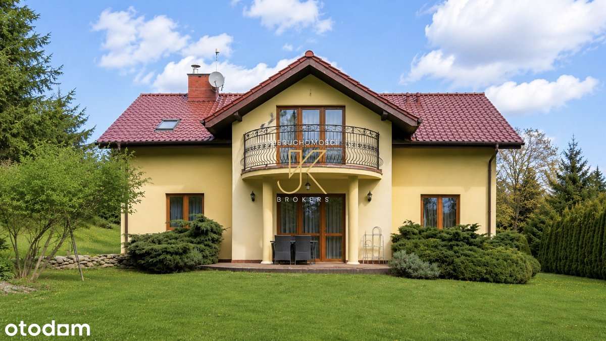 Dom jednorodzinny w otoczeniu zieleni, 2 stanowisk