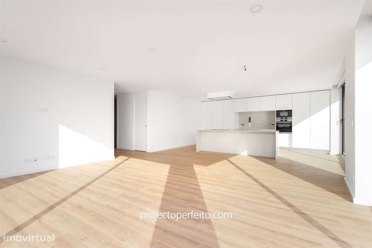 Penthouse de tipologia T4 com terraço de 160 metros quadrados. - Grande imagem: 3/33