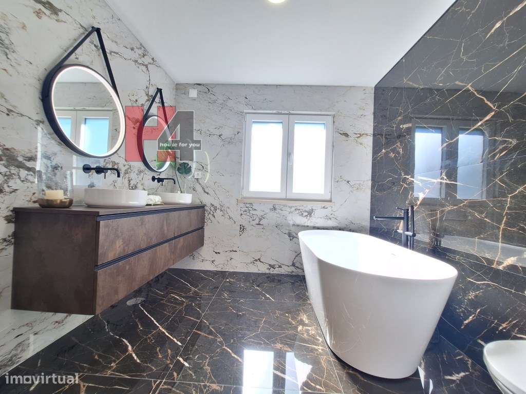 Herdade da Aroeira moradia independente T4-30