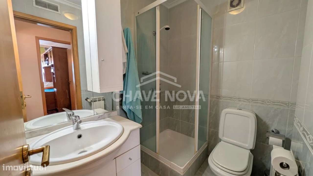Apartamento T2 c/ Lugar de Garagem em Mafamude-15