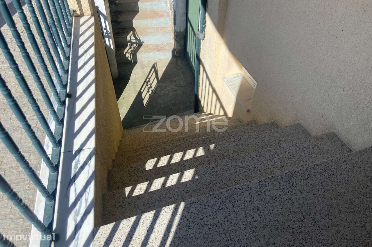 Moradia T1+2 com garagem e dois terrenos em Jorjais-8