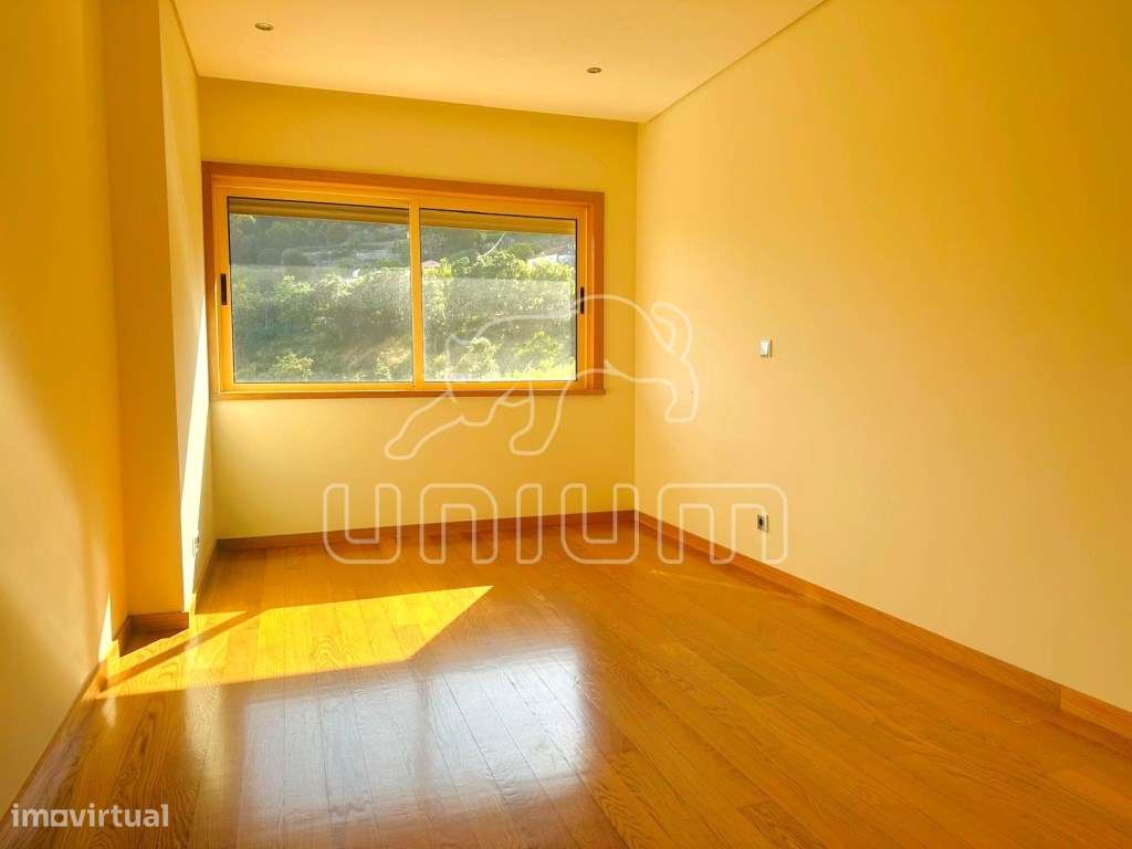 Apartamento T4 na Abelheira - Grande imagem: 4/19