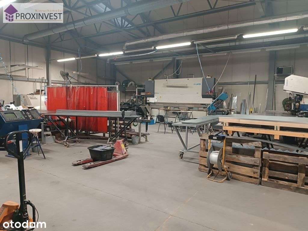 Hala z budynkiem biurowym pod Wieliczką-4