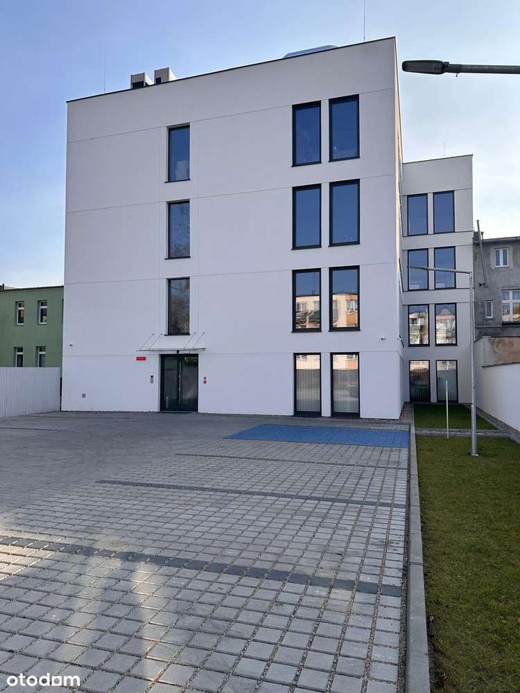 Nowoczesny lokal na wynajem z parkingiem i windą - Pełny obrazek: 4/12