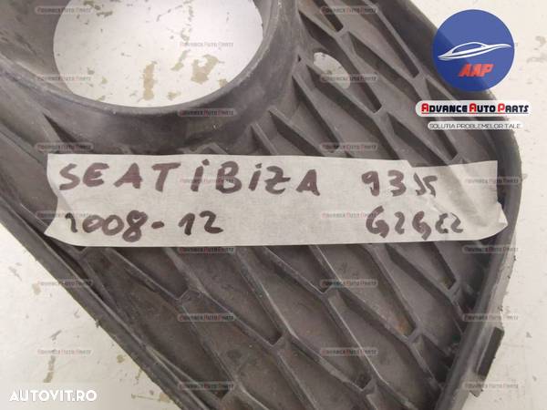 Grila proiector stanga Seat Ibiza din 2008 pana in 2012 originala in stare buna - 5