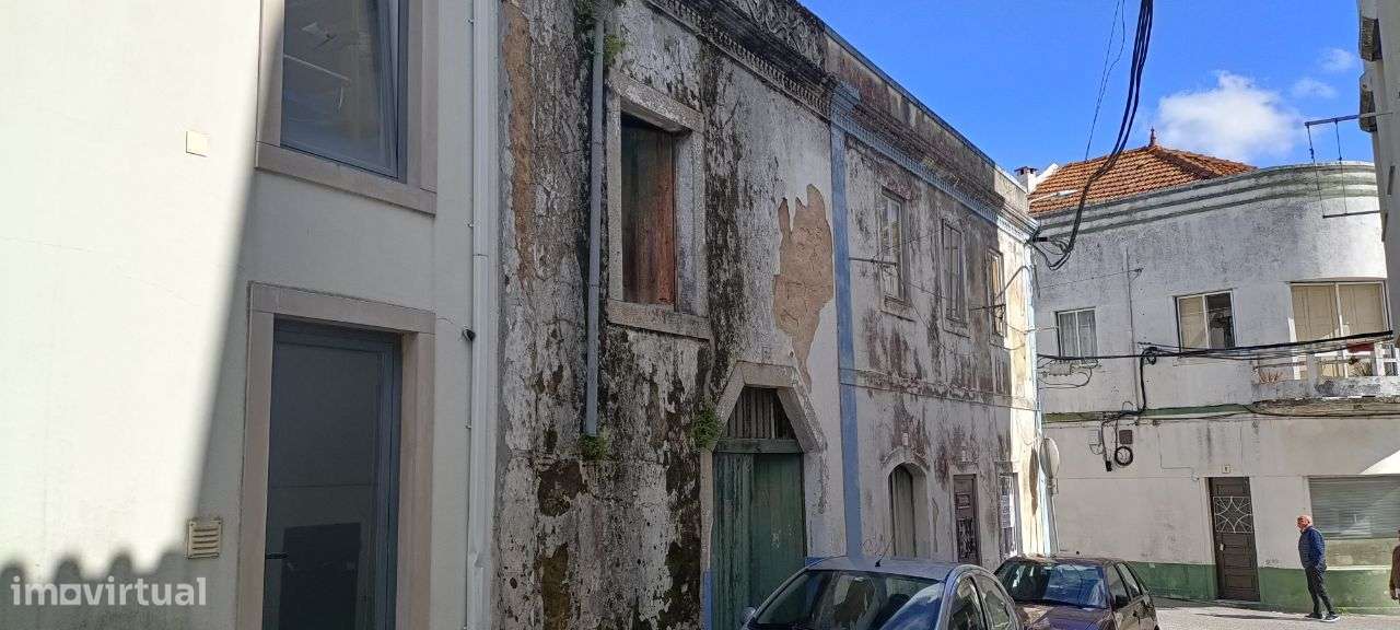 Prédio centro do Valado -Nazaré Projeto aprovado para 5-Apartamentos-15