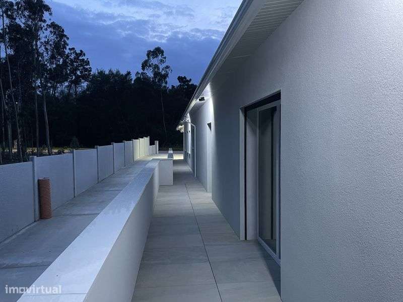 Casa nova em fase de acabamentos - Grande imagem: 4/11