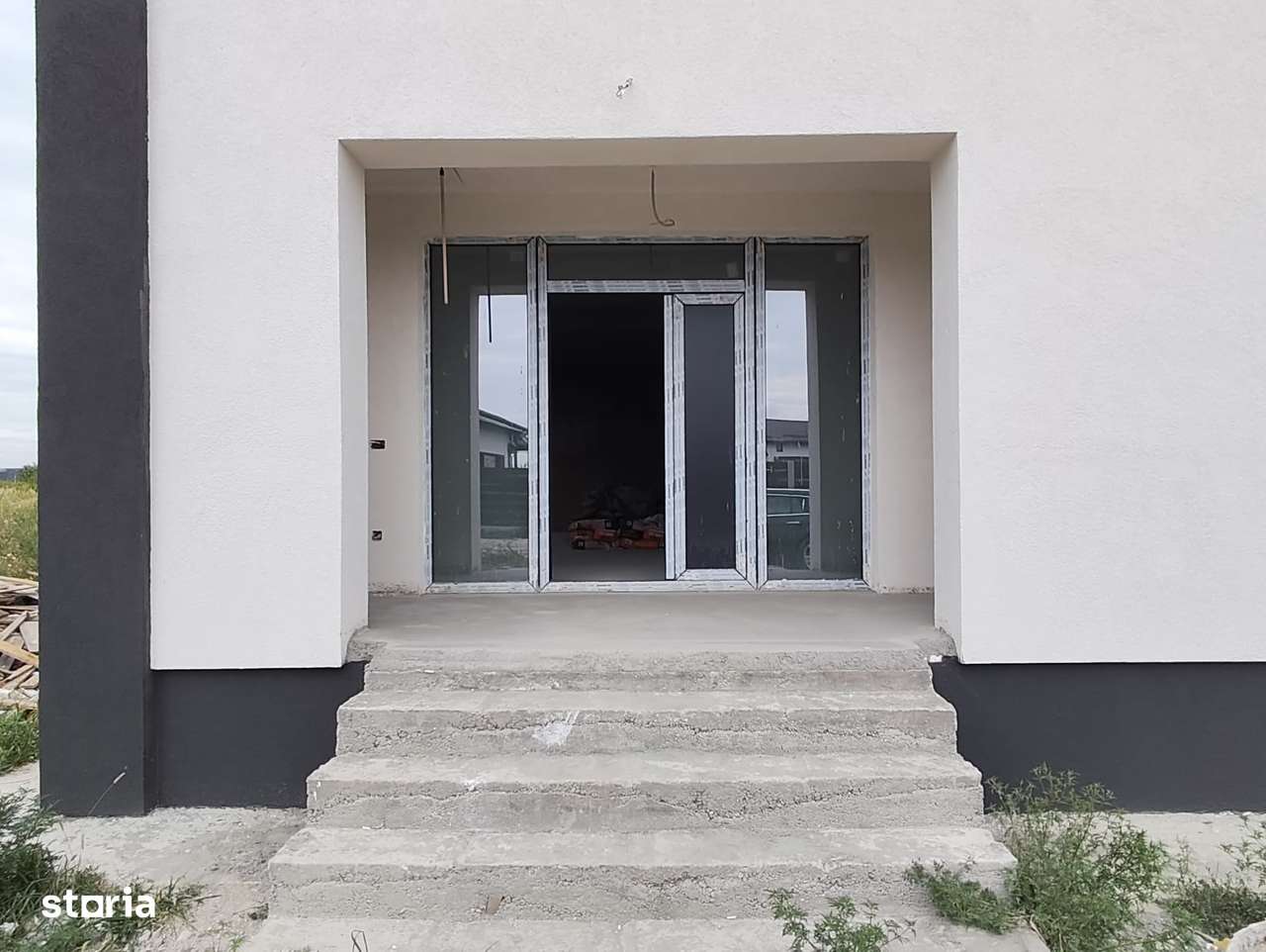 FARA COMISION Sabareni casa mare 3 camere 2 bai beci PARTER placa 500m-6