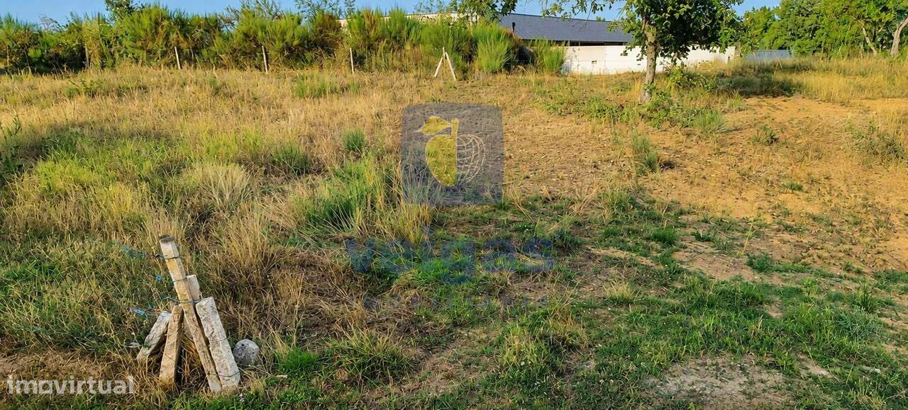 Lote de terreno com 514m2 para moradia unifamiliar em Samaiões, Chaves-0