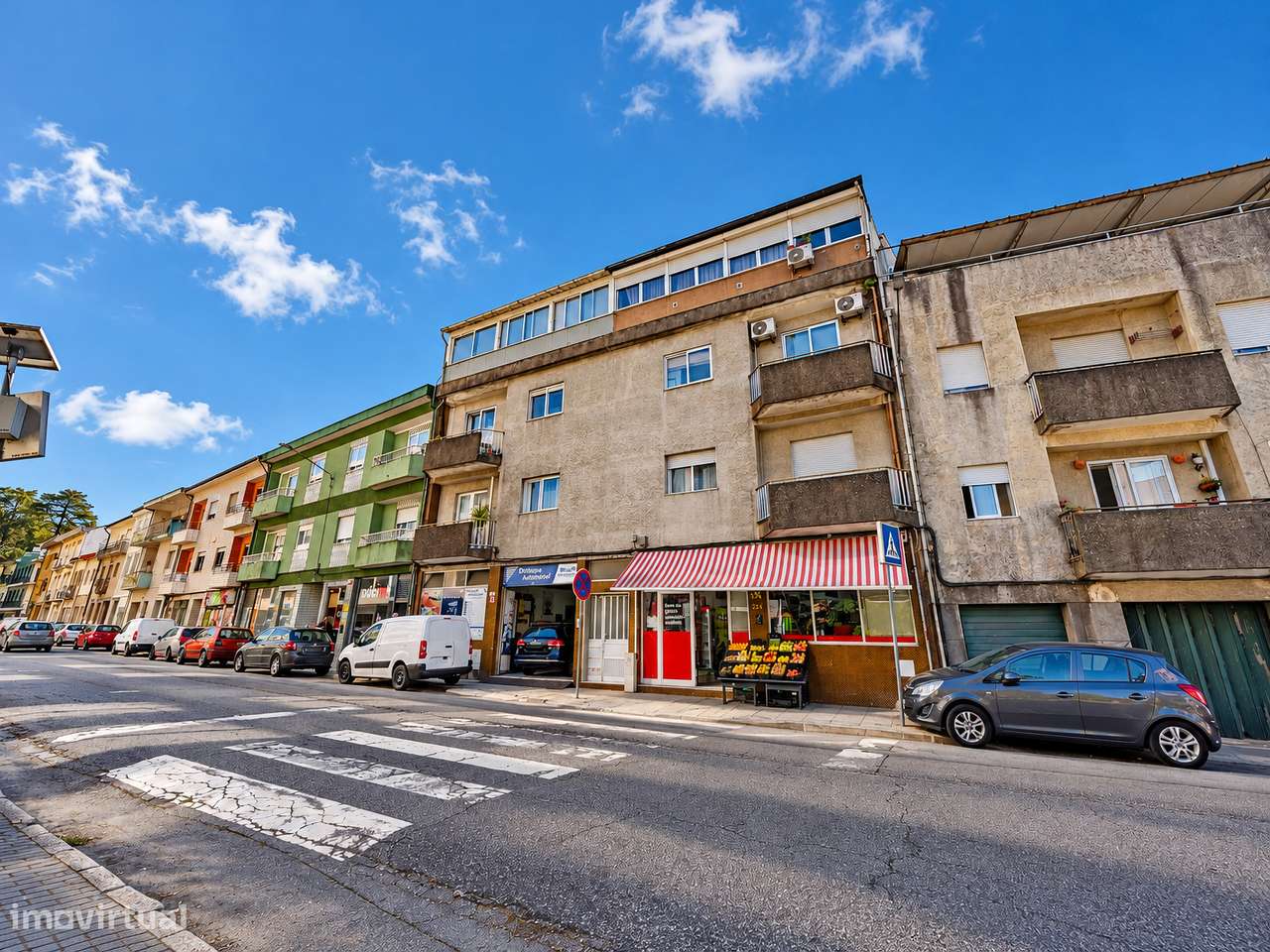 Apartamento T2 + 1 para venda na Rua Santo Adrião, Braga-0