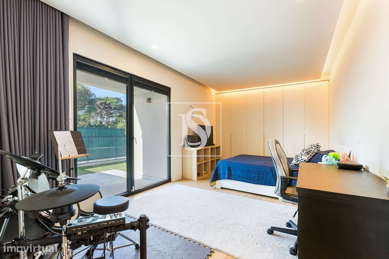 Moradia isolada, com piscina, Sintra-14