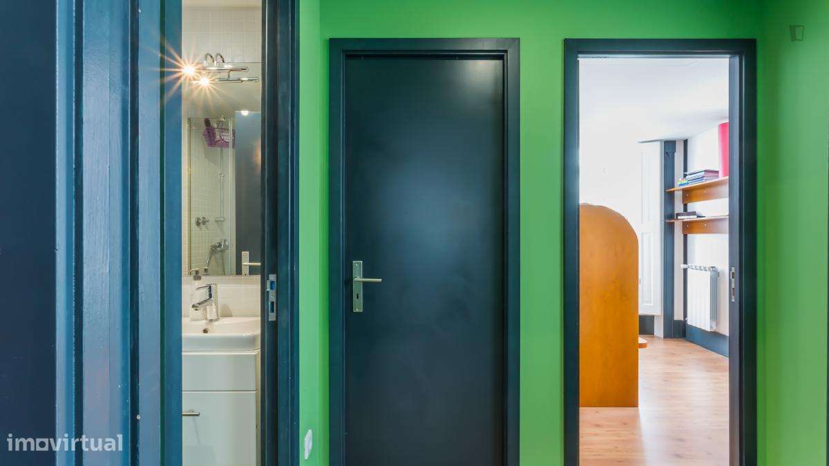 Quarto - localizado em Paranhos Porto - Grande imagem: 3/10