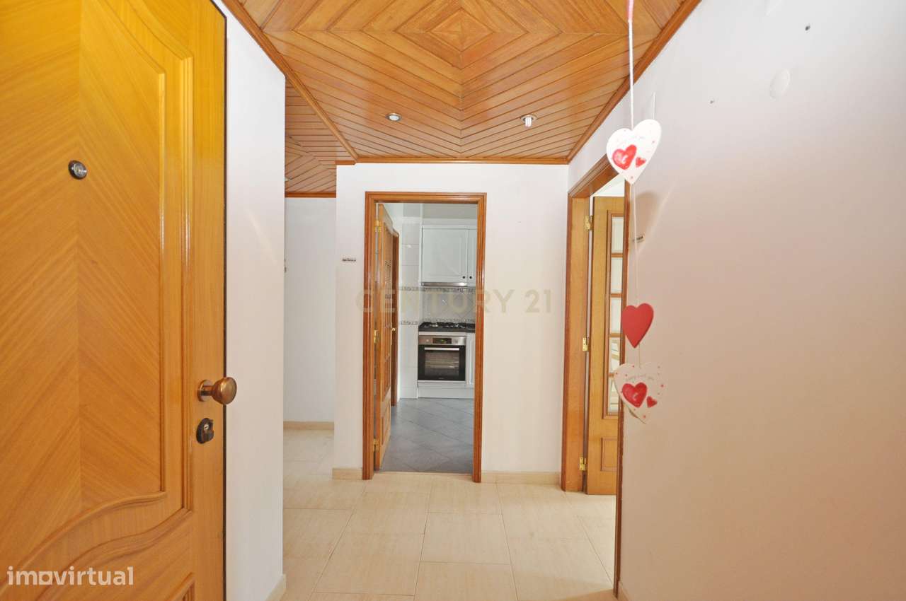 Apartamento T2 com 88m² | Paredes, Alenquer-15